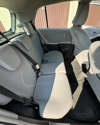 Toyota Yaris cena 15900 przebieg: 117000, rok produkcji 2007 z Mława małe 67
